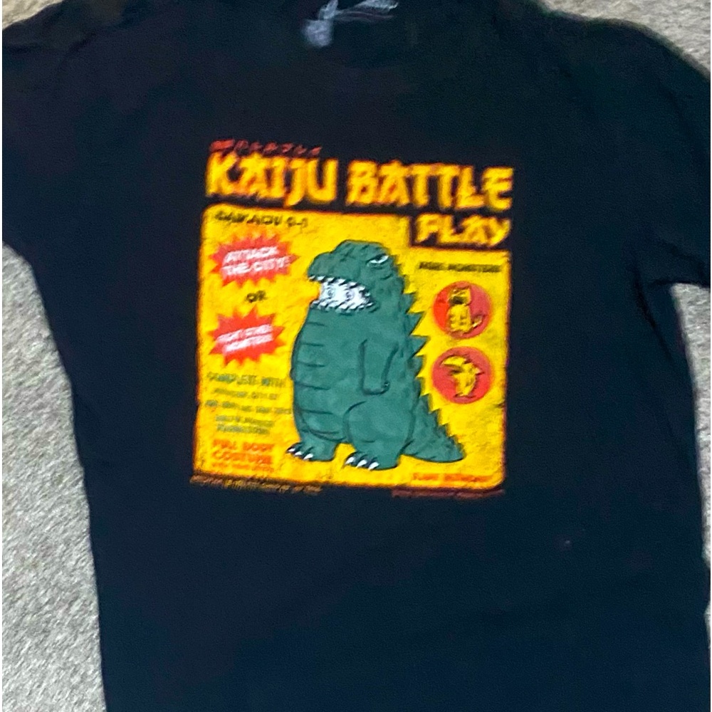 Kaiju Battle graphic T